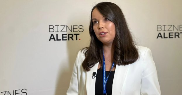 Anna Sapieha z KAPE wyjaśnia jak uzyskać Białe Certyfikaty. Podkreśla, że poprawa efektywności energetycznej to nie tylko korzyść dla środowiska, ale i majątkowa przedsiębiorcy. – W przedsiębiorstwach mamy największy potencjał do oszczędności energii. Wdrażając przedsięwzięcia służące poprawie efektywności energetycznej zmniejszamy zużycie energii. Tym samym płacimy niższe rachunki, a oprócz tego możemy uzyskać bonus finansowy w postaci Białych Certyfikatów, które pomagają finansować inwestycje